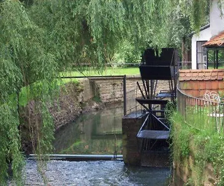 Moulin De Moxhe Micro Gite Et Gite - Bed & Dreams Hotel Moxhe