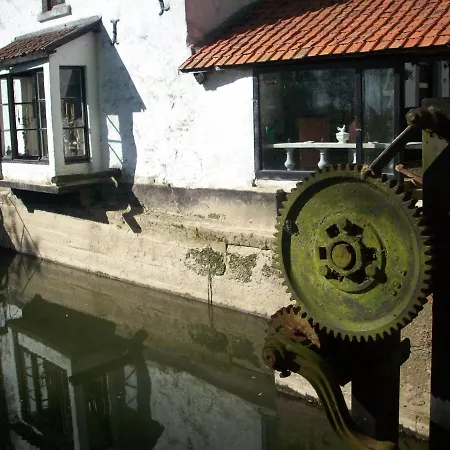 Hotel Moulin De Micro Et - Bed & Dreams Moxhe