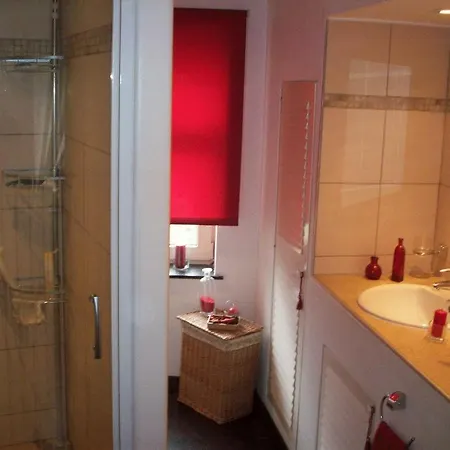 Moulin De Moxhe Micro Gite Et Gite - Bed & Dreams Hotel 4*